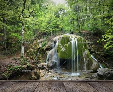 تصویر با کیفیت صخره بزرگ و آبشار در جنگل